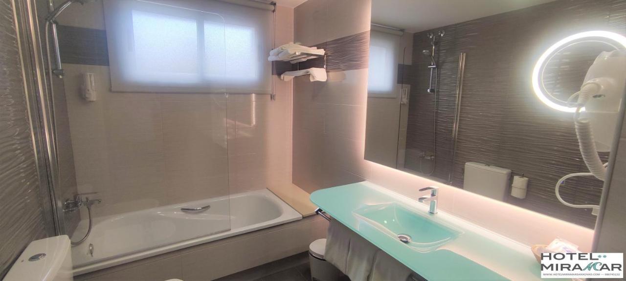 Hotel Miramar 2** Superior Playa de la Lanzada Екстериор снимка